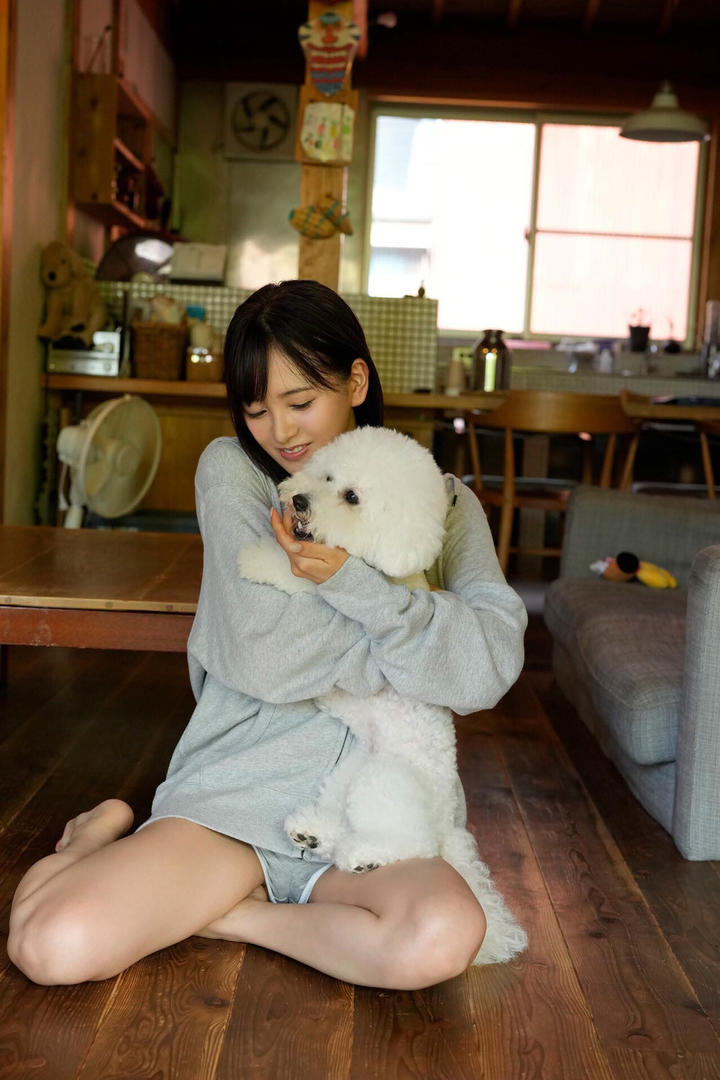亚洲日本极品美女玩狗无码一区下载