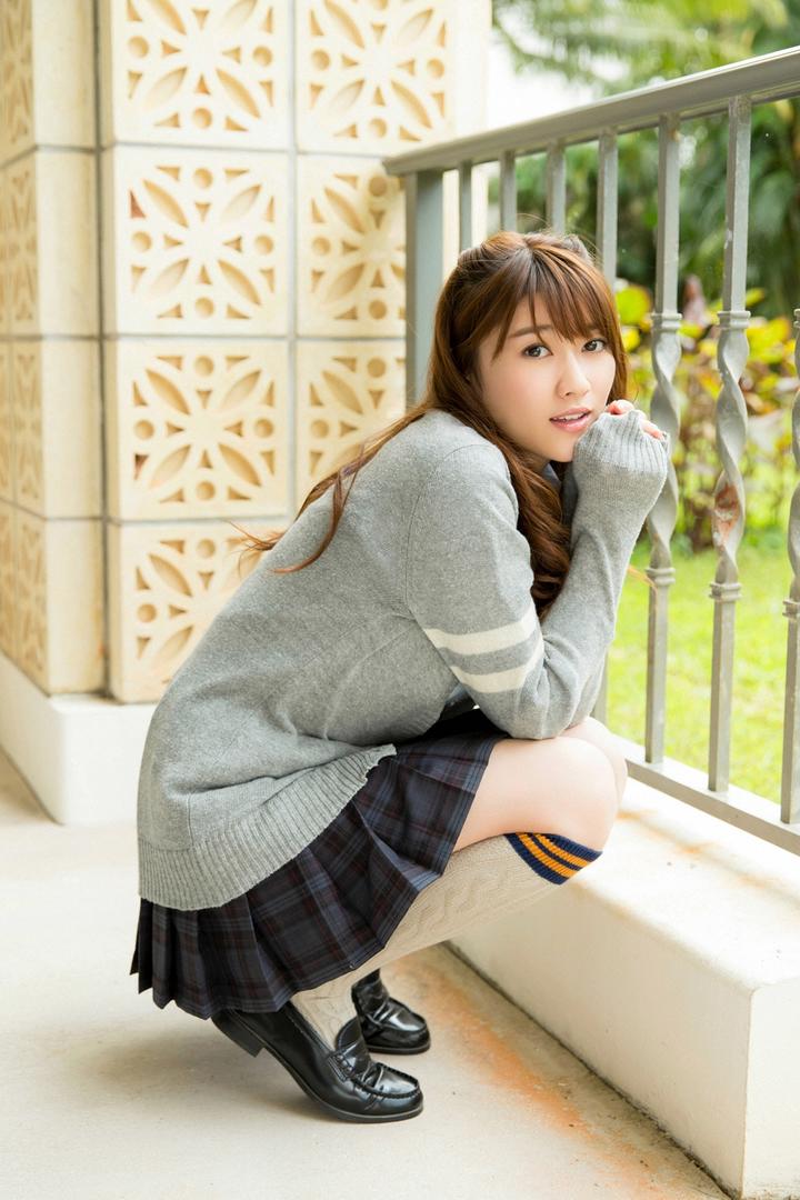 穿超短裙的日本女优原干恵清纯女神图片
