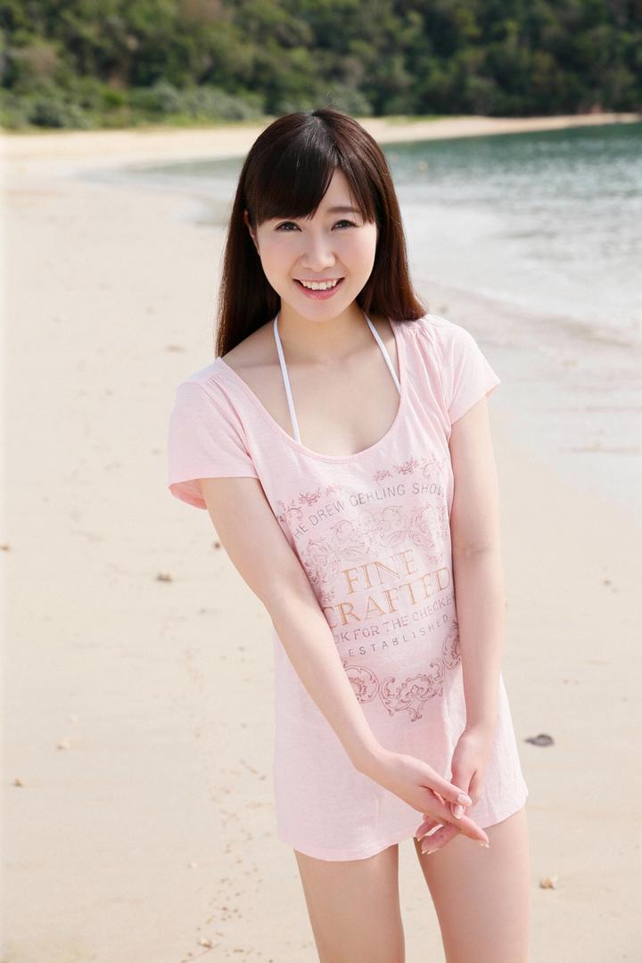 日本女优高清沙滩比基尼美女摄影写真大图