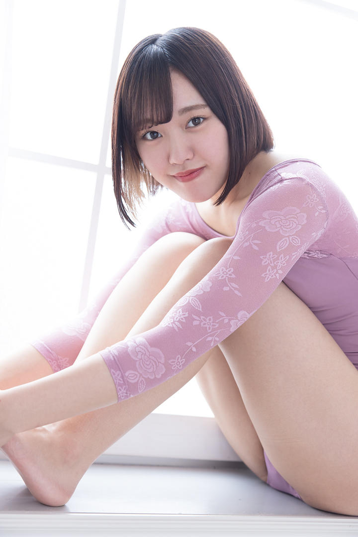 在线免费下载亚洲嫩模00美女泳装性感写真图片